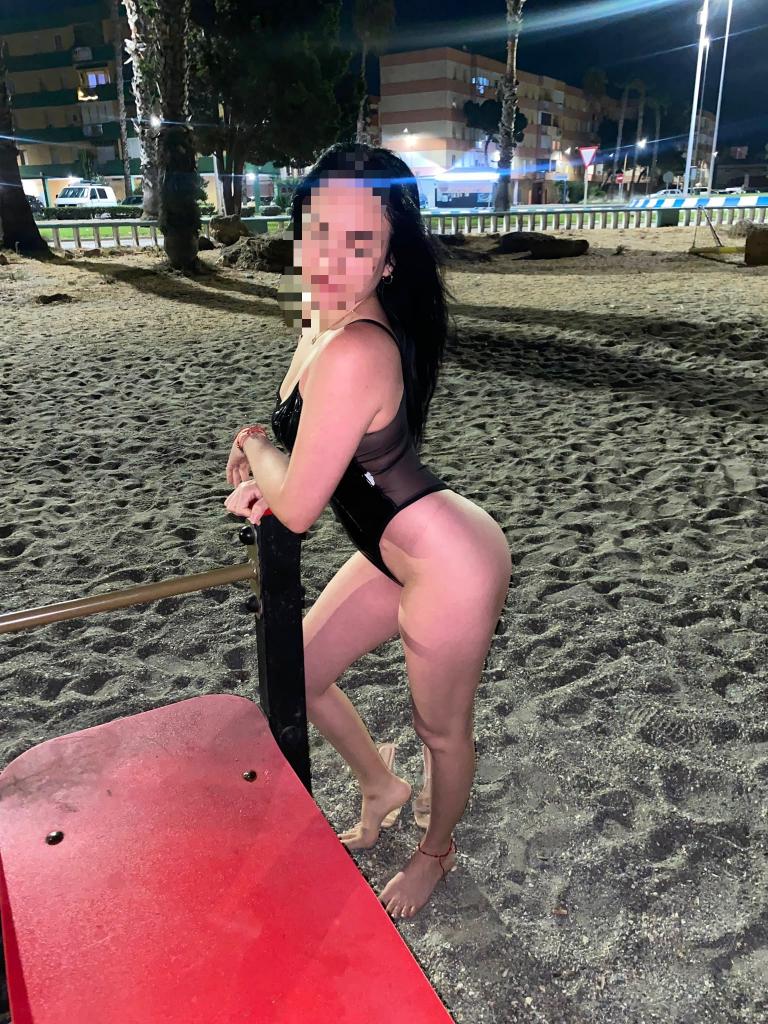 Chica busca chico en Cádiz: 