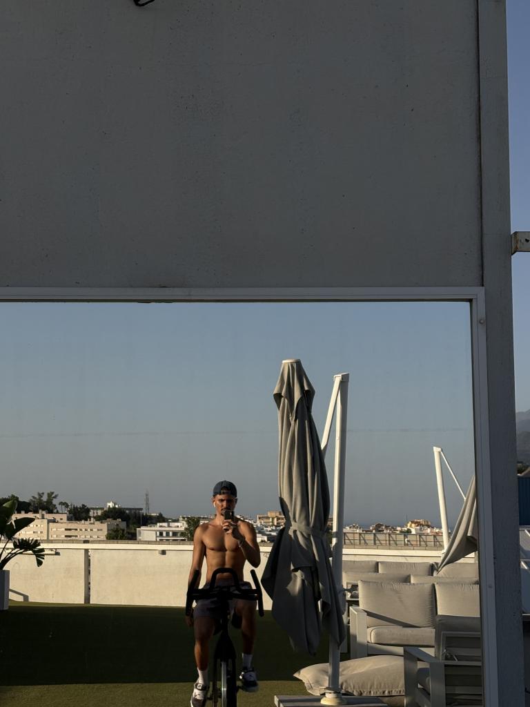 Chico busca chica en Málaga: 