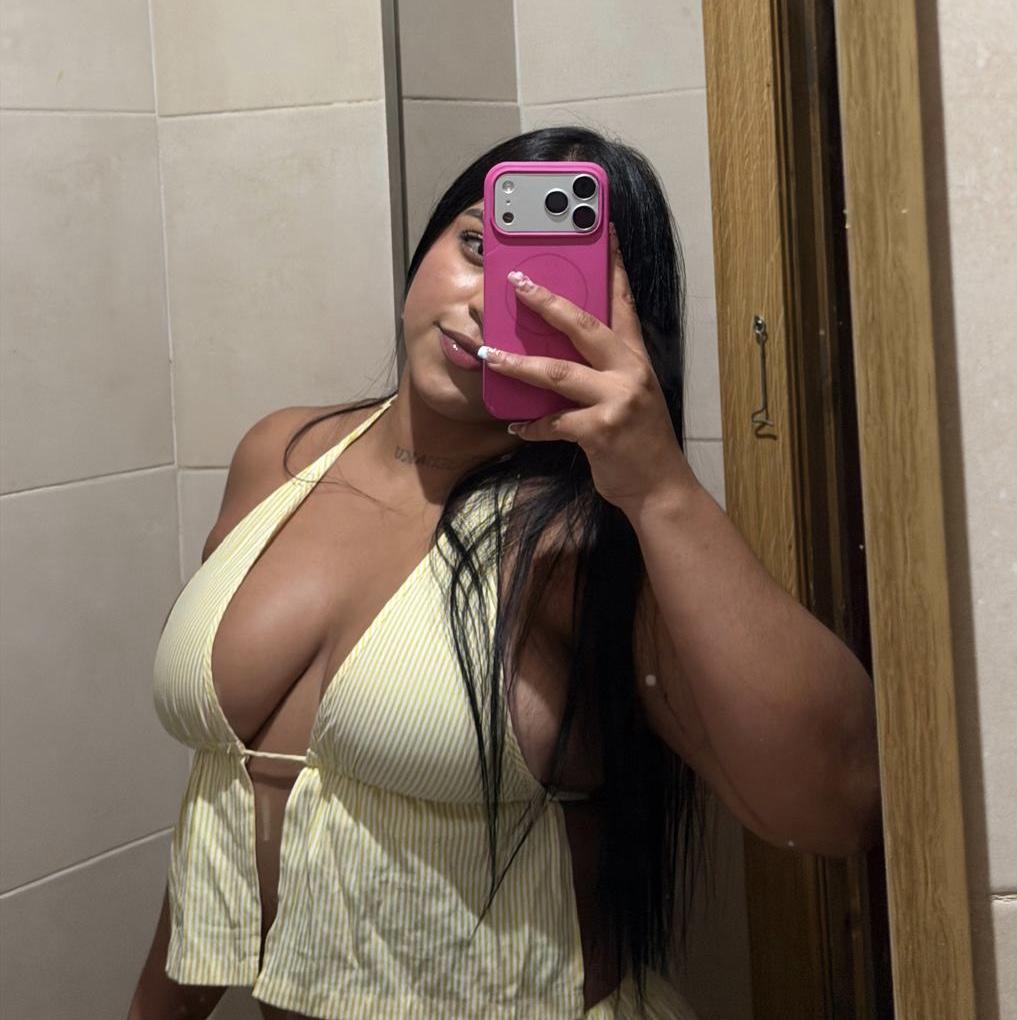 617532764: Chica busca chico en La Coruña