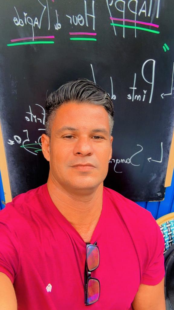 Chico busca chica en Valencia: 