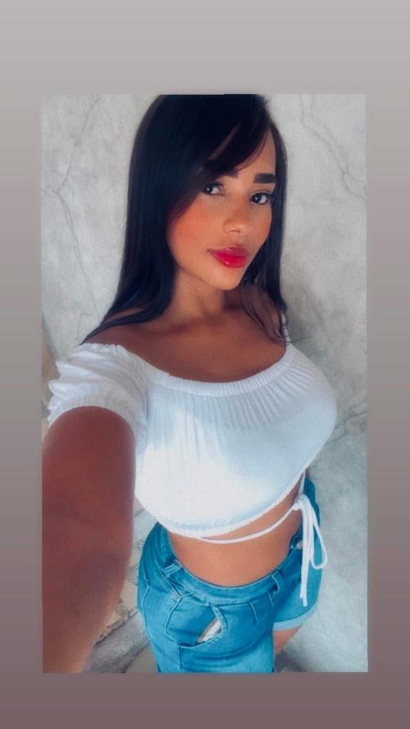 Chica busca chico en Ibiza: 