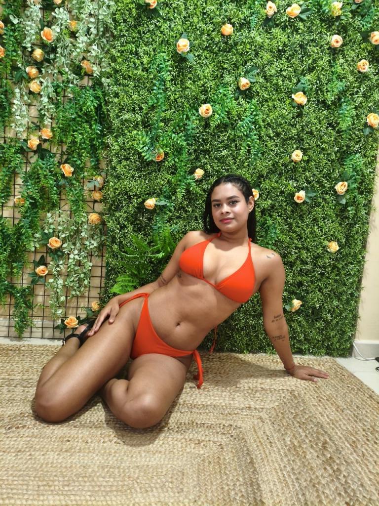 664874220: Chica busca chico en Madrid