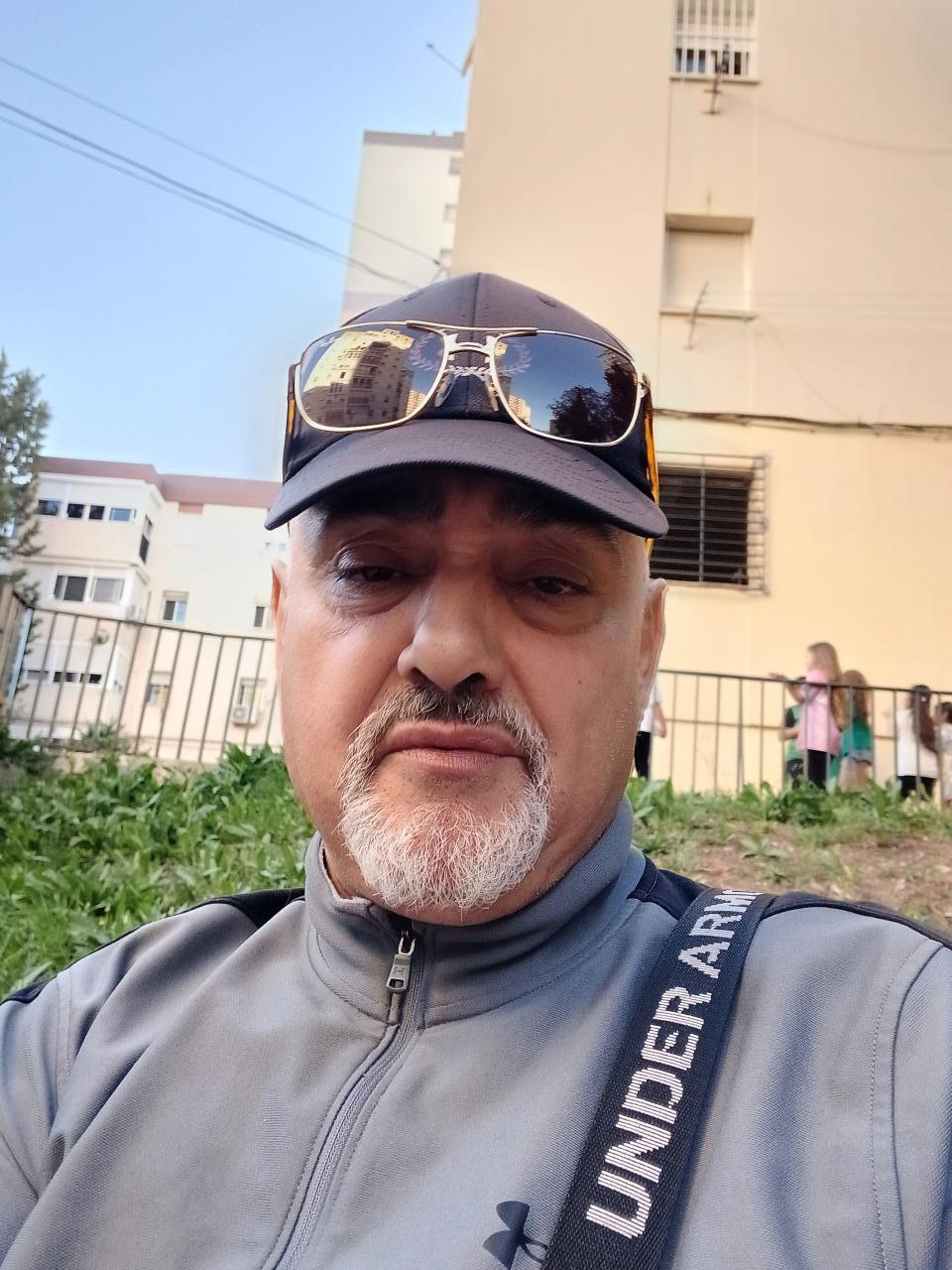 Chico busca chica en Málaga: 
