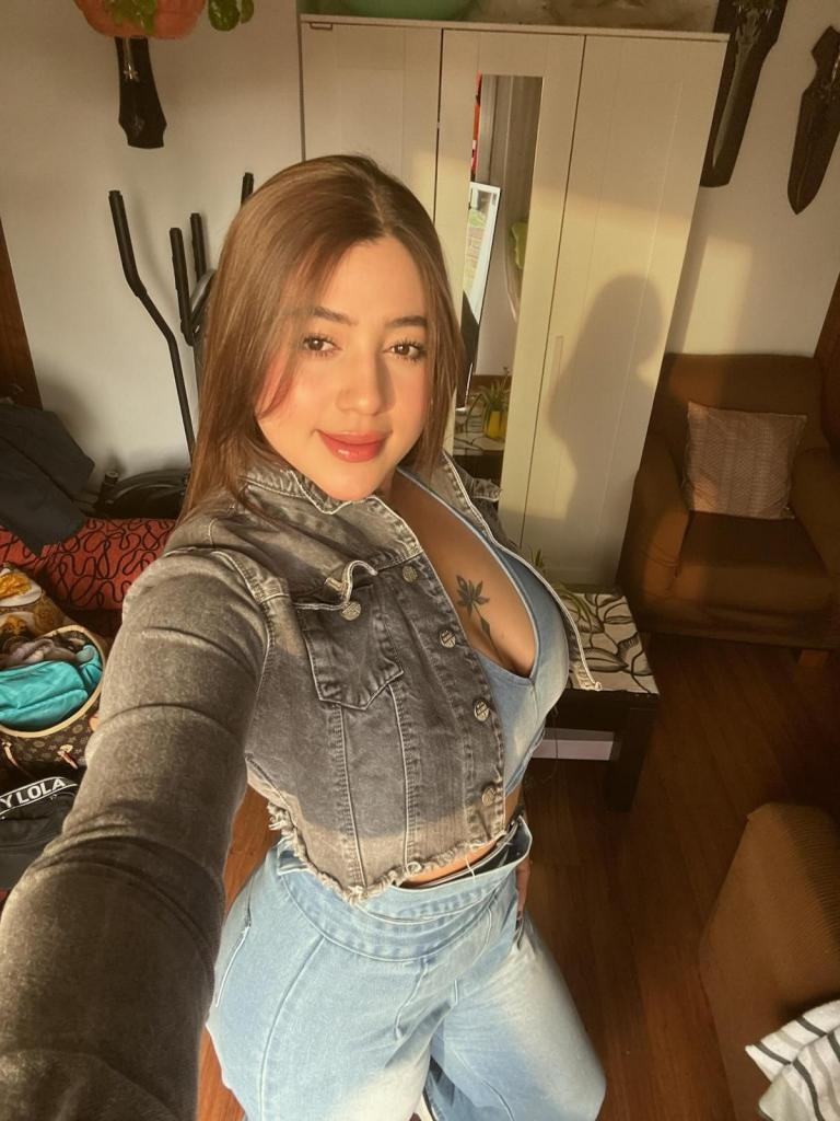 603635401: Chica busca chico en Gerona