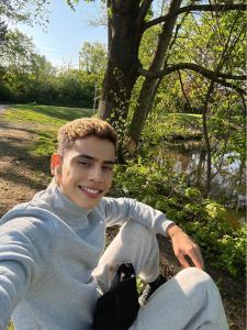 672113269: Chico busca chica en Gerona