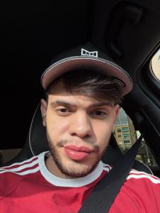 611281428: Chico busca chica en Zaragoza