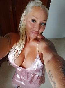 613923830: Chica busca chico en Murcia