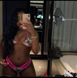 647191156: Chica busca chico en Lérida