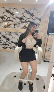 631144456: Chica busca chico en Barcelona