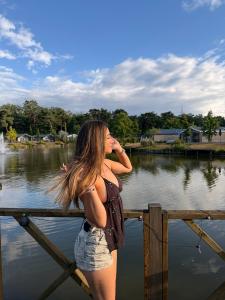 614982840: Chica busca chico en Madrid