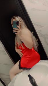 667047997: Chica busca chico en Barcelona