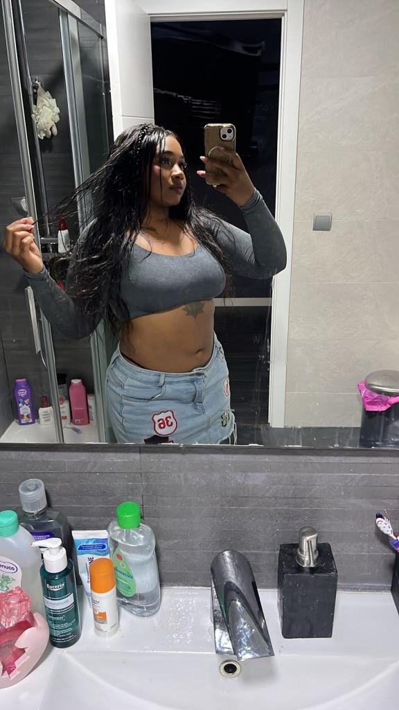 604317563: Chica busca chico en Cádiz