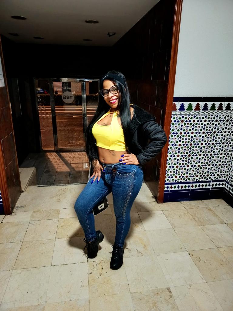Chica busca chico en Granada: 