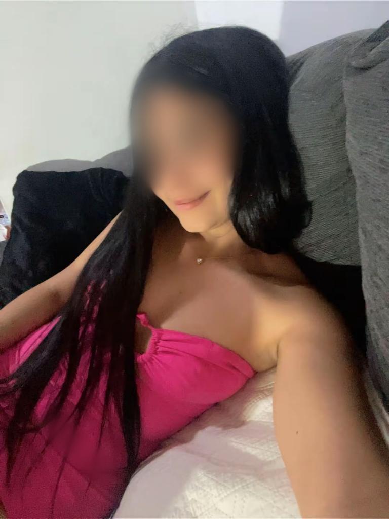Chica busca chico en Alicante: Chica busca chico