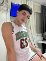 658154192: Chico busca chica en Barcelona
