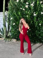 610878262: Chica busca chico en Sevilla